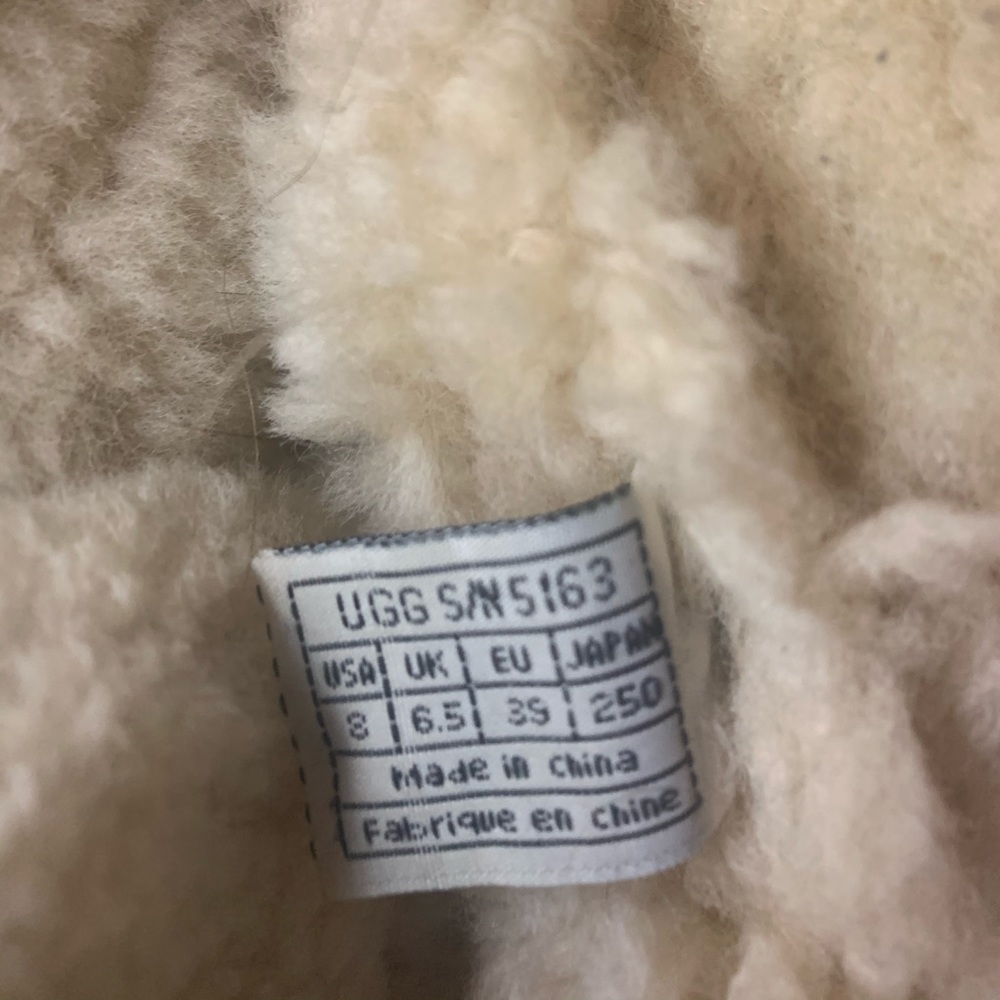 Ugg Boot style S/N 5163 - Picture 5 of 5